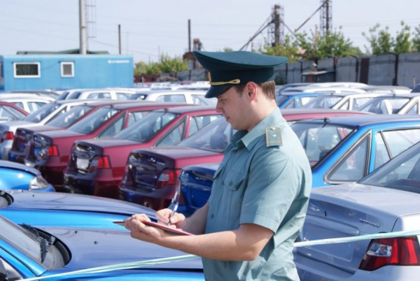 Особенности ввоза автомобиля в Россию без растаможки и нарушения законодательства РФ