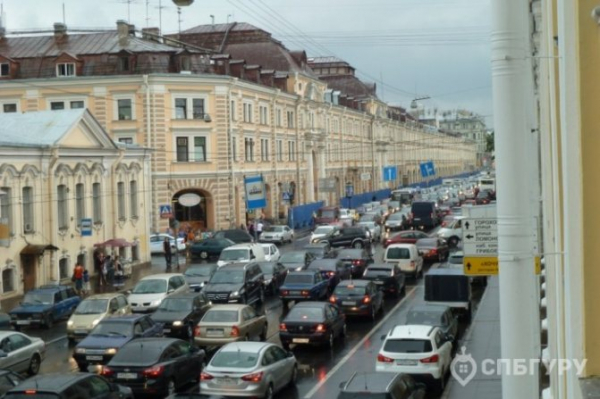 Пробки в Санкт-Петербурге в реальном времени - что они дарят пользователю