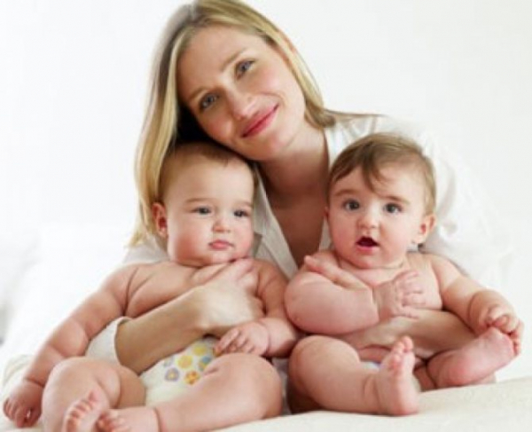 При рождении близнецов единовременное пособие по беременности и родам требуется при первых родах в 2021 году