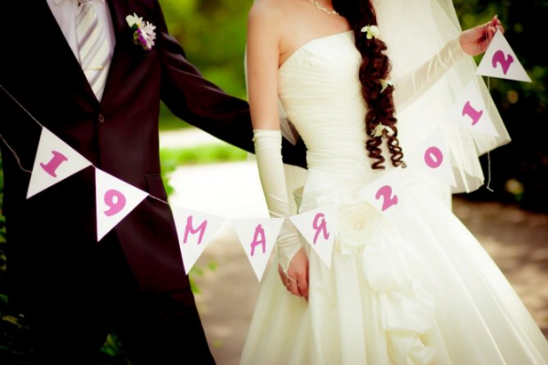 Как выбрать дату свадьбы: лучшее время для регистрации в ЗАГСе