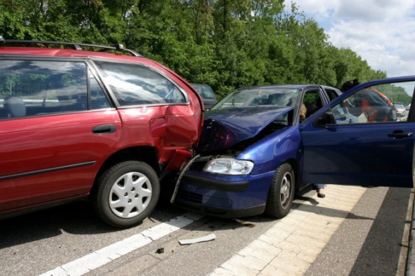 Травмы при дорожно-транспортных происшествиях: степень тяжести полученных травм, сочетающихся, позвоночника, черепно-мозговой, механизм получения от водителя и пассажира, средней степени тяжести