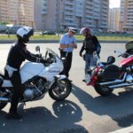 Наказания и штрафы за нарушение правил дорожного движения на мотоциклах, мопедах и скутерах