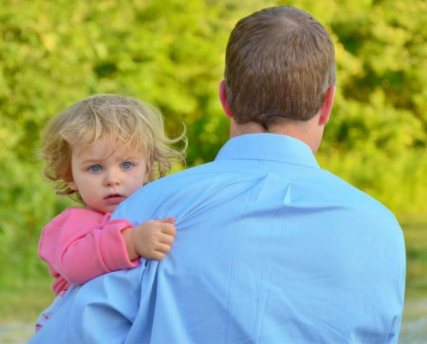Как законодательно запретить отцу общаться с ребенком после развода?