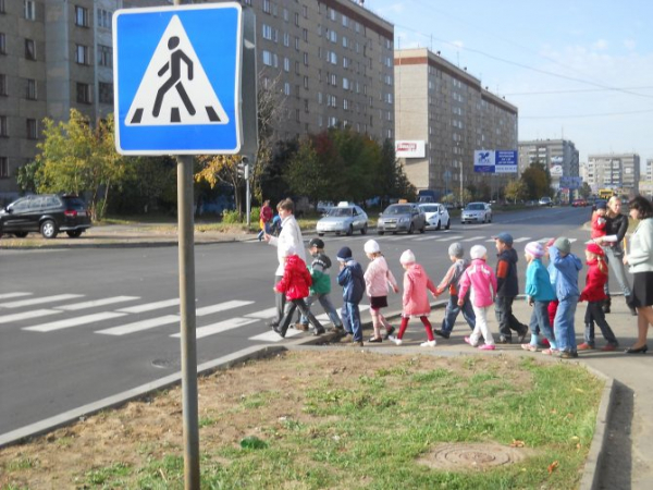 Изучайте правила дорожного движения с детьми дошкольного возраста