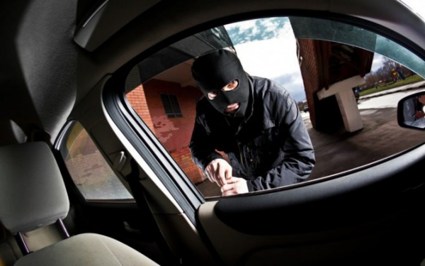 Разница и отличия кражи, грабежа и угона автомобиля по УК РФ